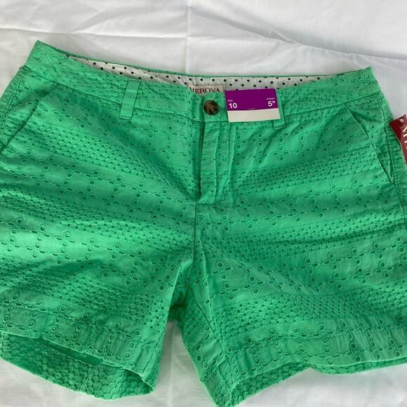 Green Women Short - Picture 12 of 12